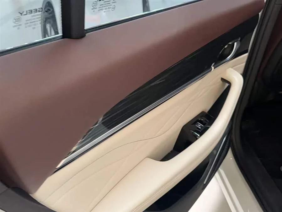 Geely Xingyue L