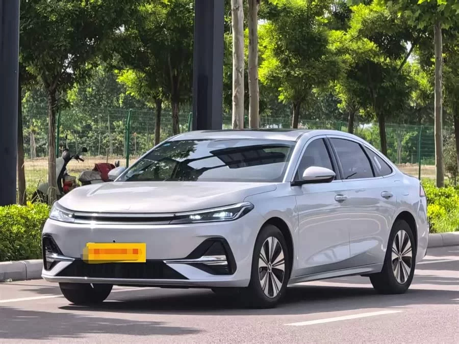 Geely Galaxy A7 EM