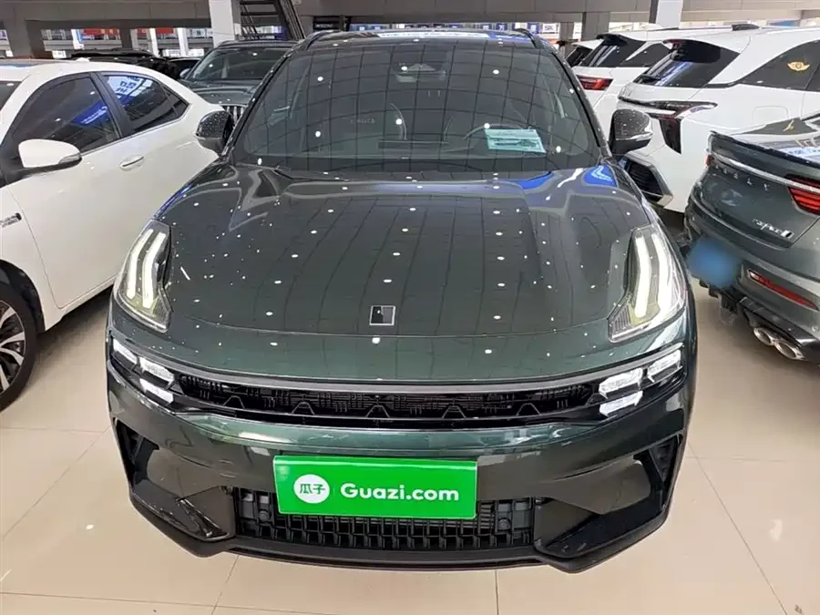 Lynk & Co 06