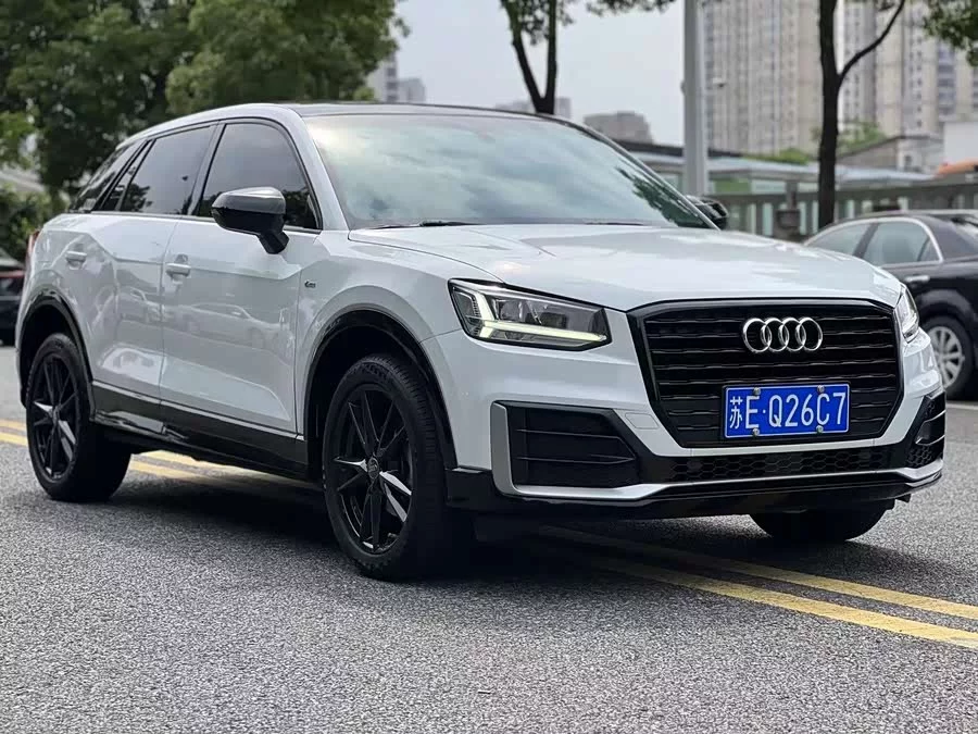 Audi Q2L