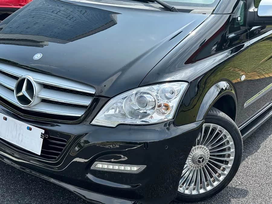 Mercedes Benz Vito
