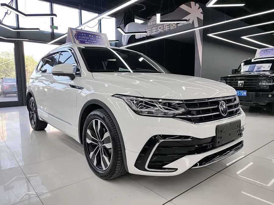 Volkswagen Tiguan L