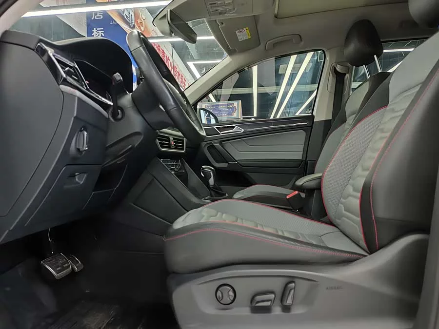 Volkswagen Tiguan L
