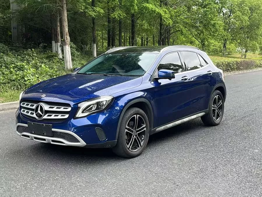 Mercedes Benz GLA