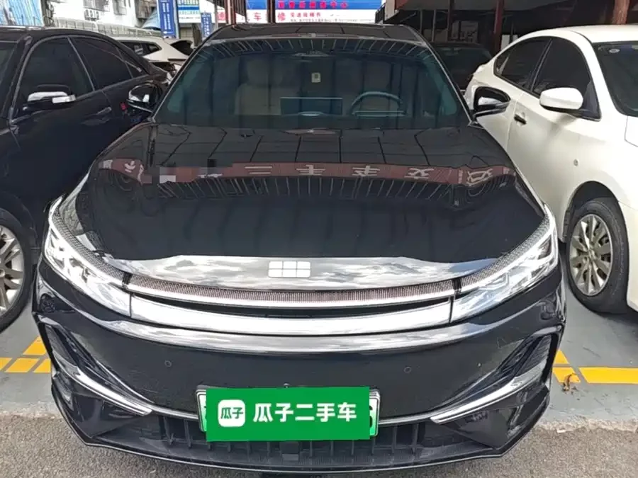 Geely Galaxy A7 EM