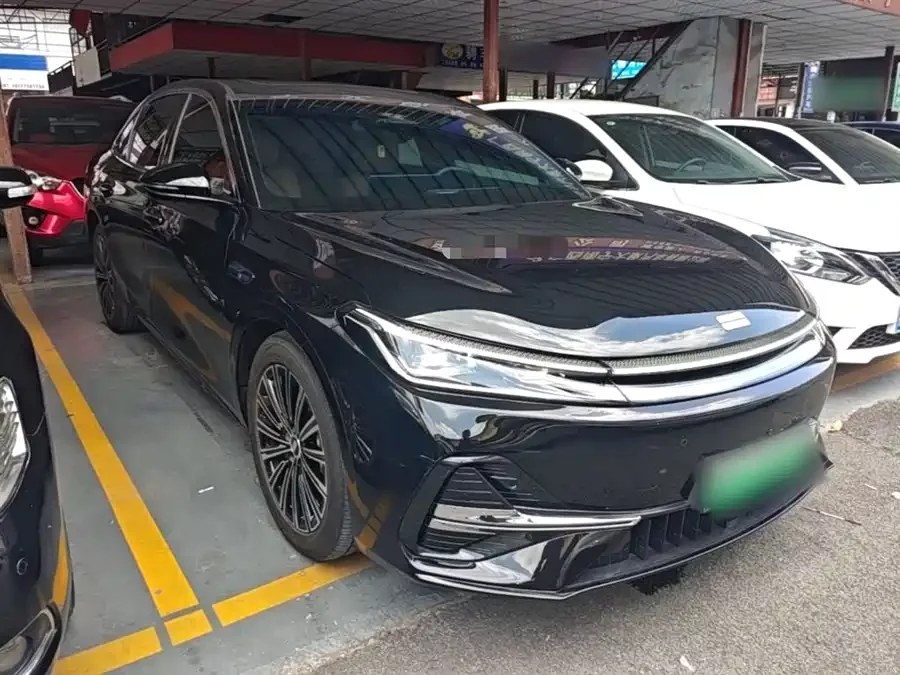 Geely Galaxy A7 EM