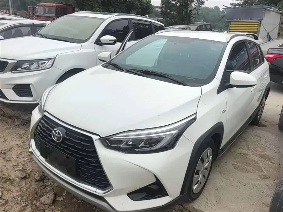 Toyota YARiS L