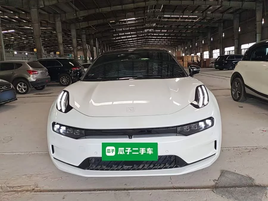 Zeekr 001