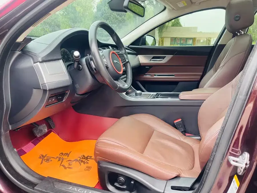 Jaguar XFL