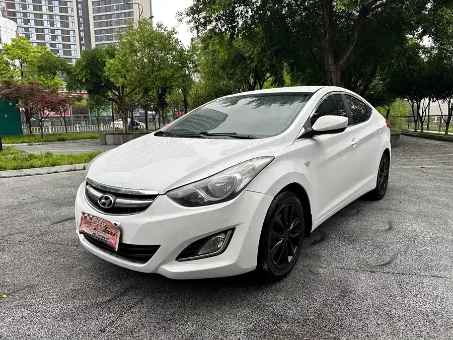 Hyundai Elantra