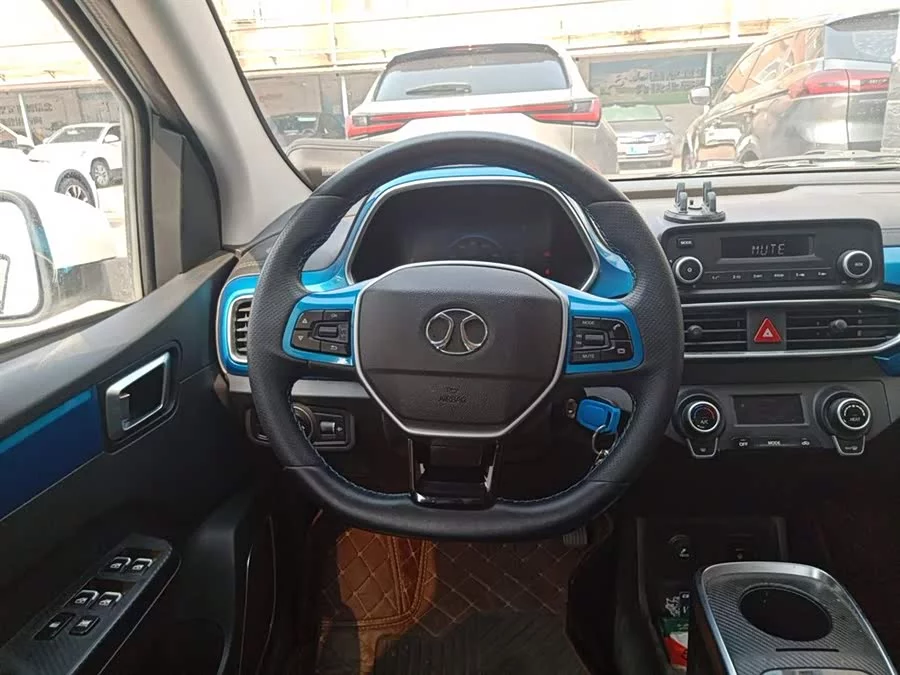 BAIC EC3