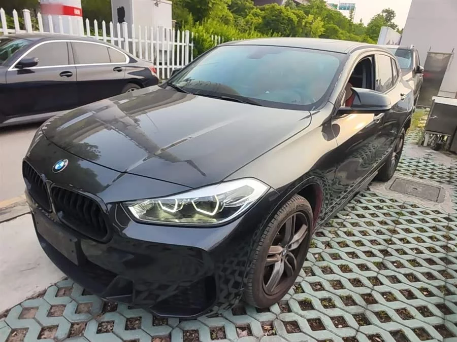 BMW X2