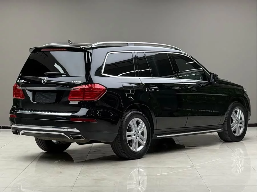 Mercedes Benz GL-Class