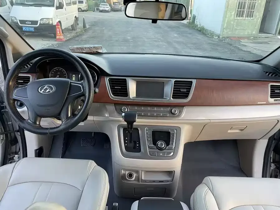 Maxus G10