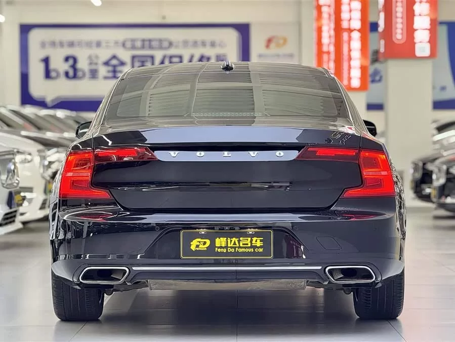 Volvo S90