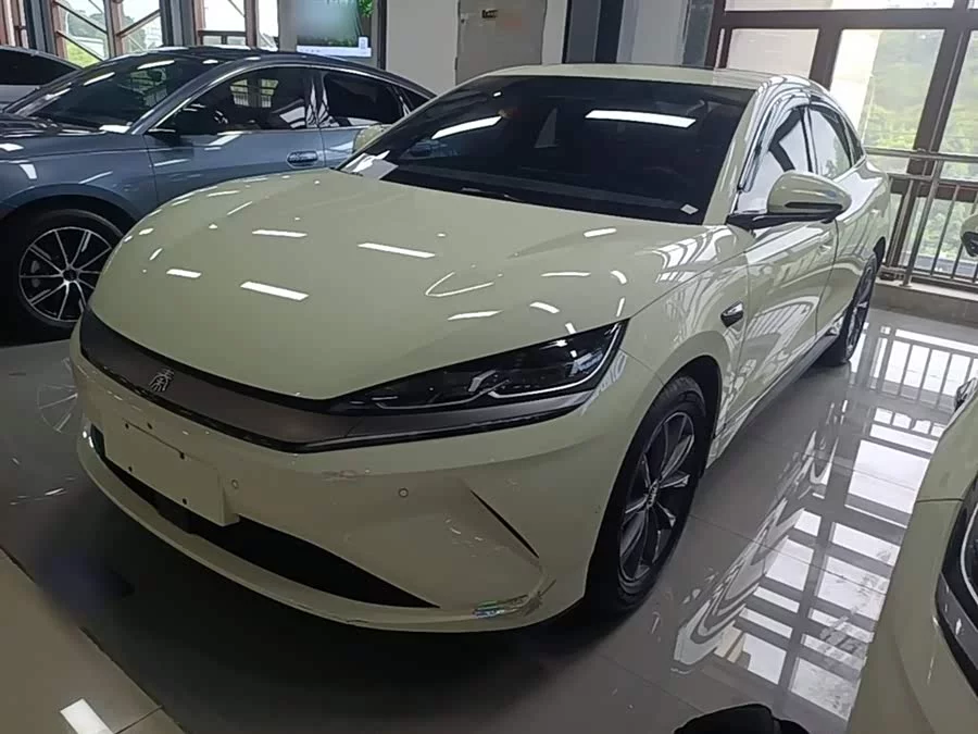 BYD Qin L