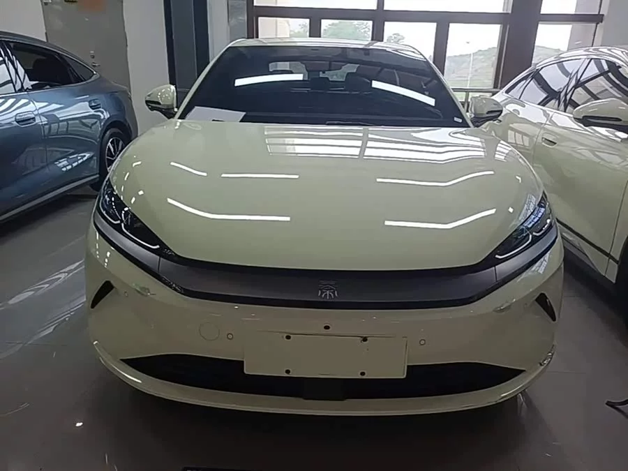 BYD Qin L