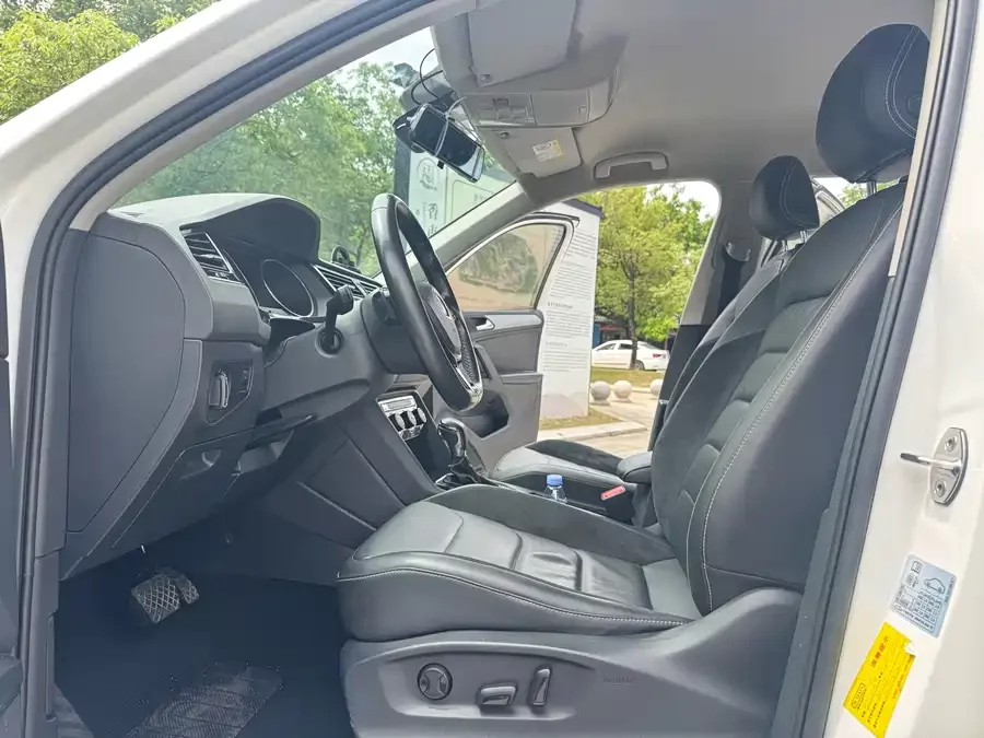 Volkswagen Tiguan L