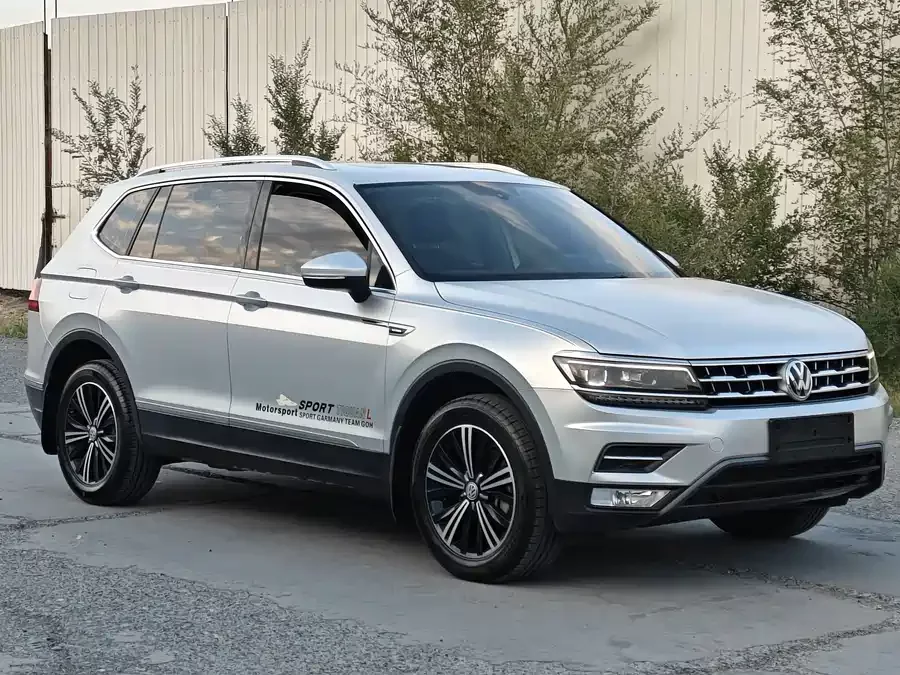 Volkswagen Tiguan L