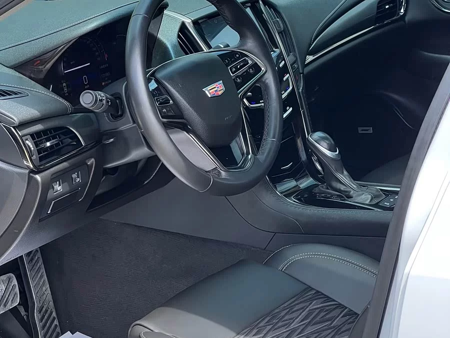 Cadillac ATS-L