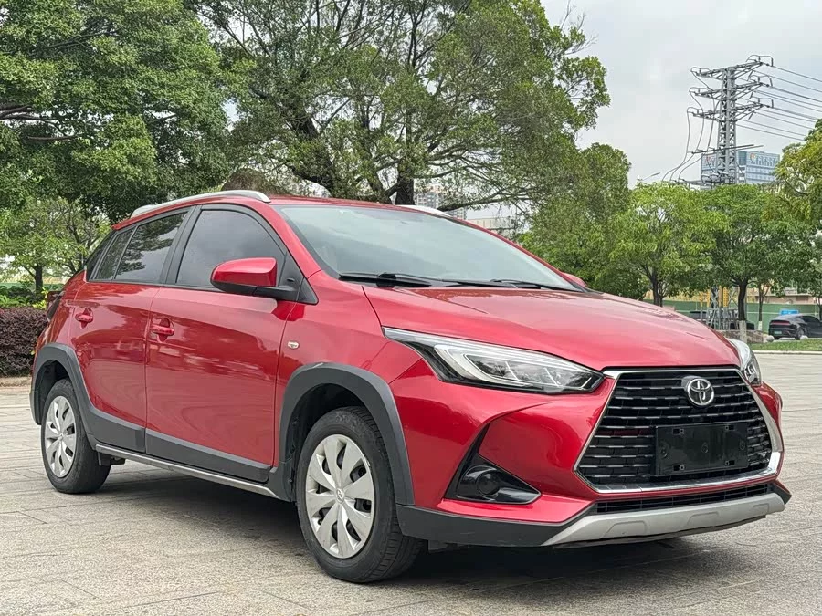 Toyota YARiS L