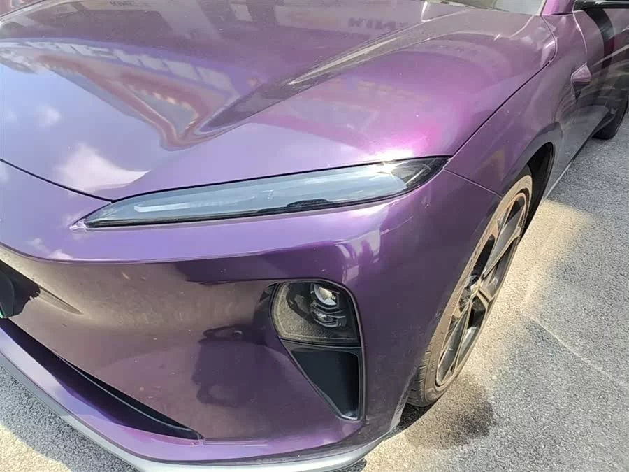 NIO ET5