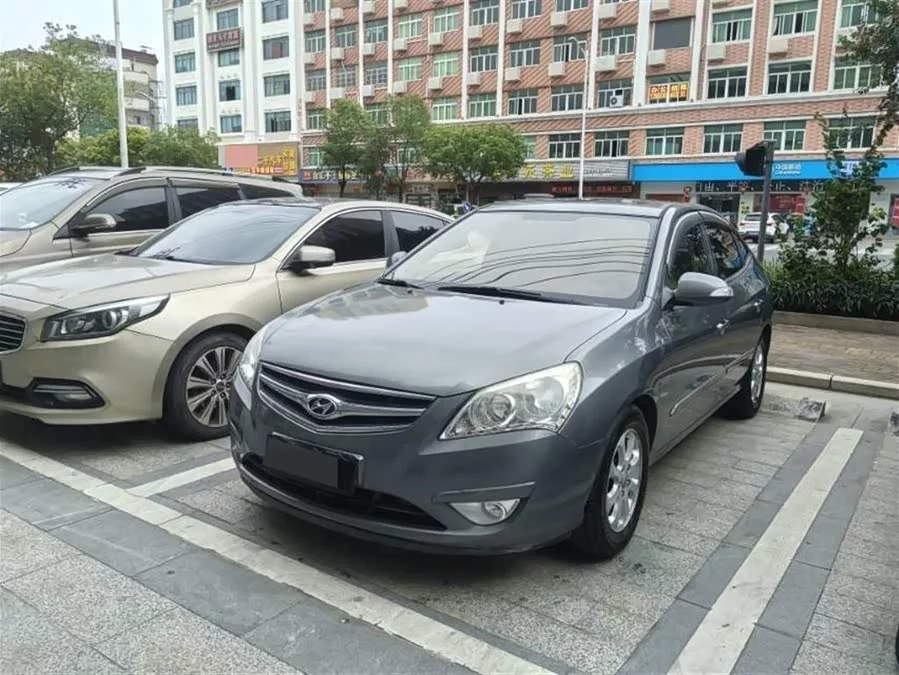 Hyundai Elantra / Celesta