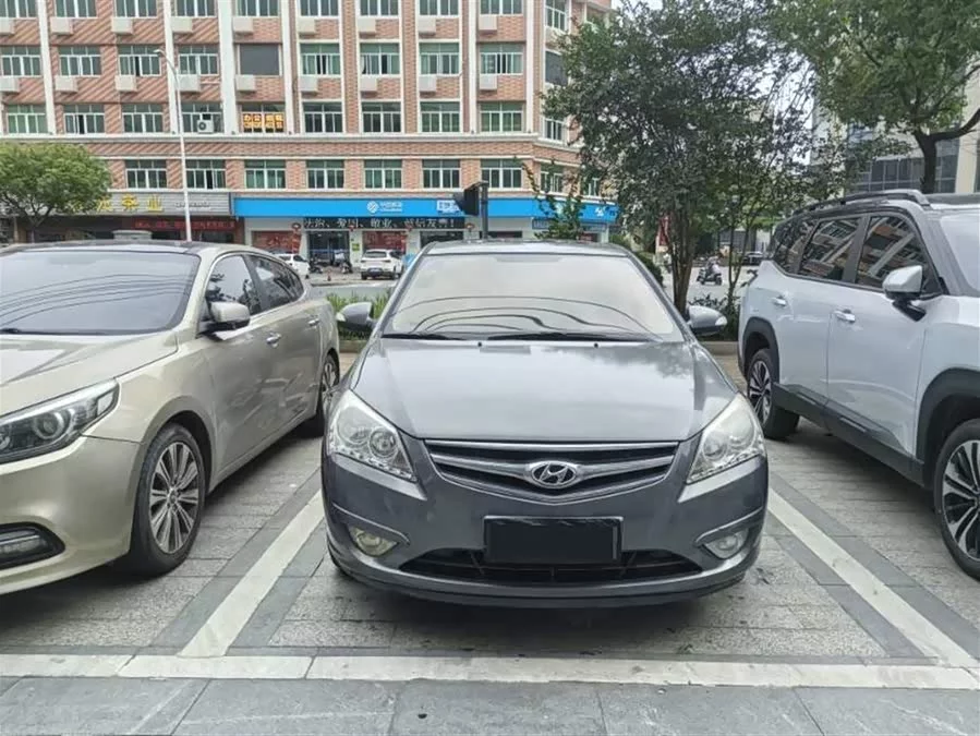 Hyundai Elantra / Celesta
