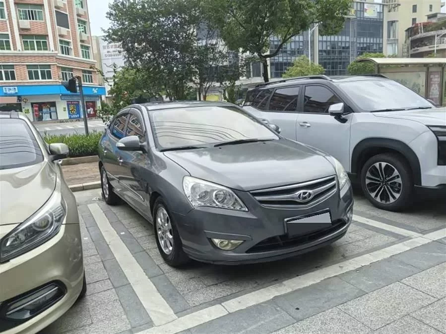 Hyundai Elantra / Celesta