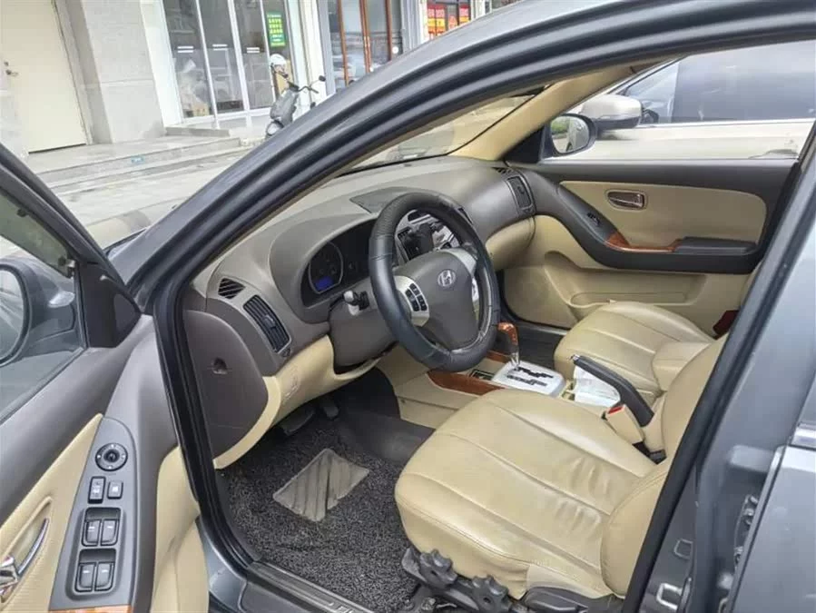 Hyundai Elantra / Celesta