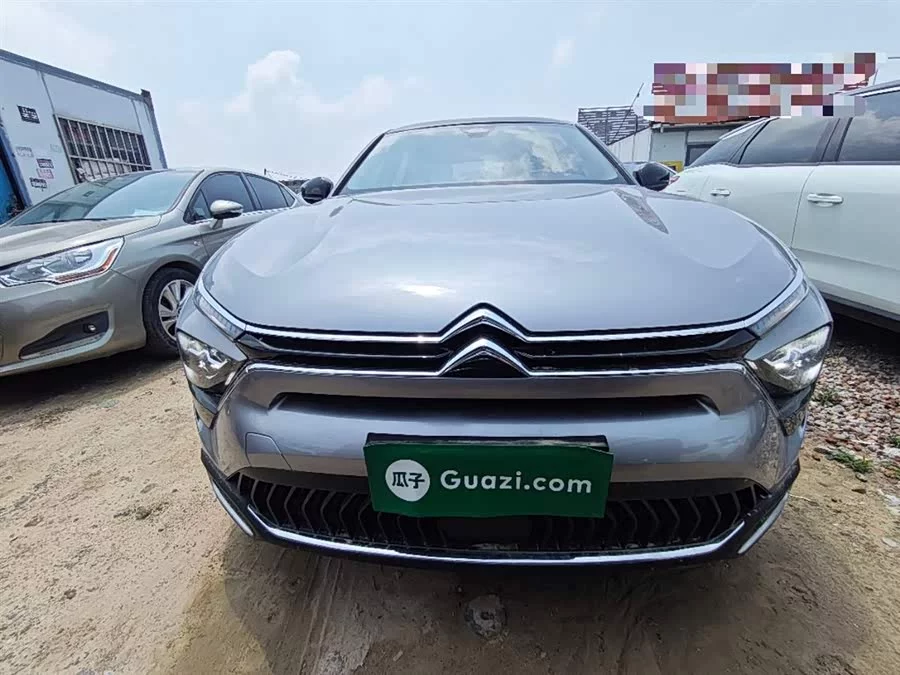 Citroën Versailles C5 X