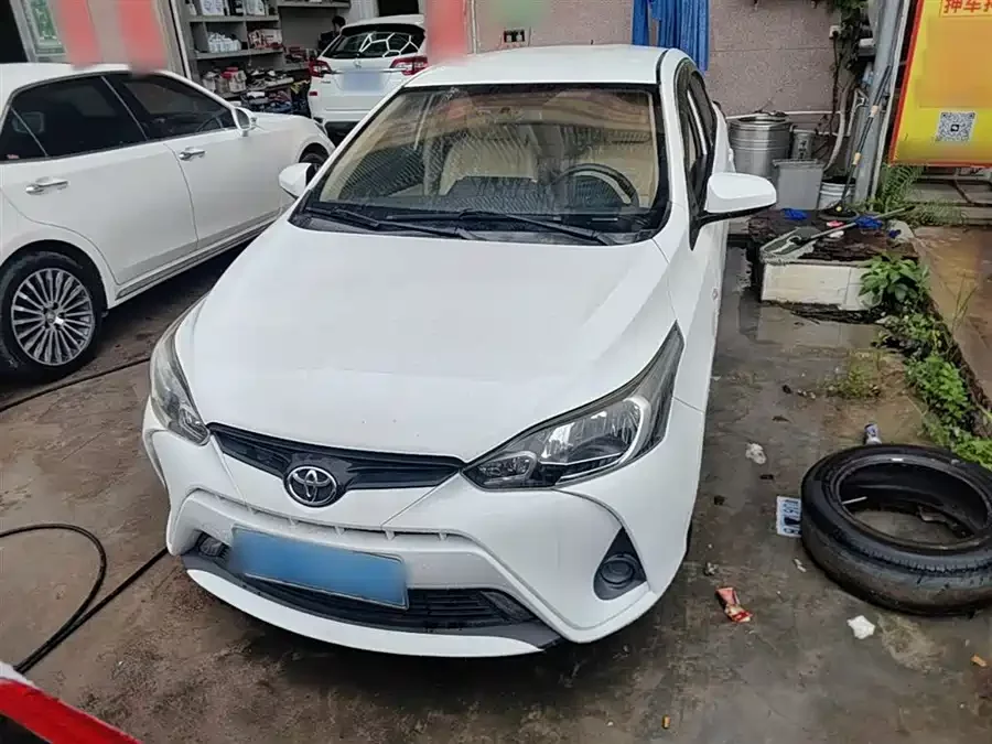 Toyota YARiS L Enjoy