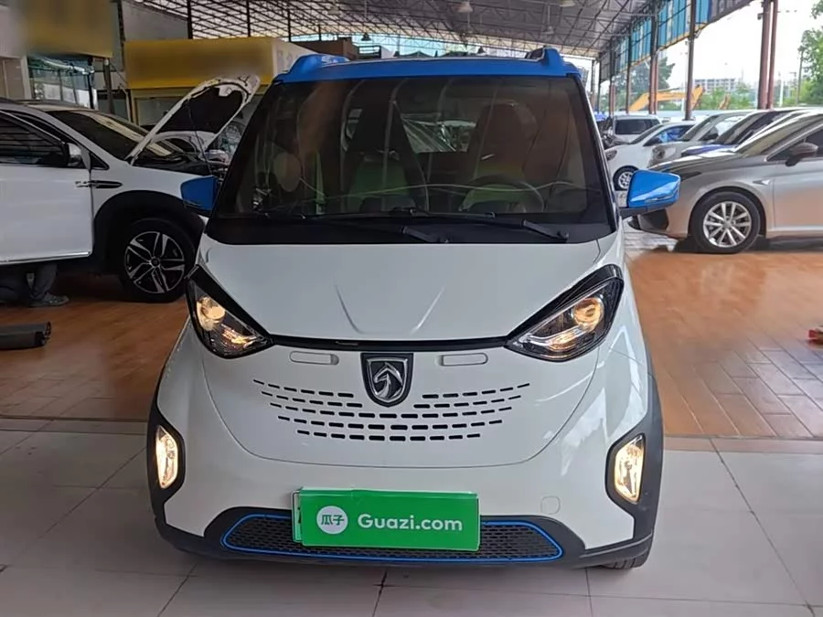 Baojun E100