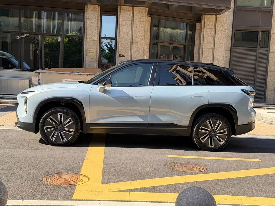 NIO ES7