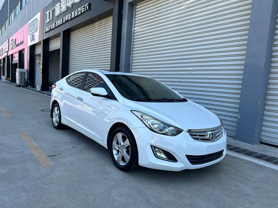 Hyundai Elantra