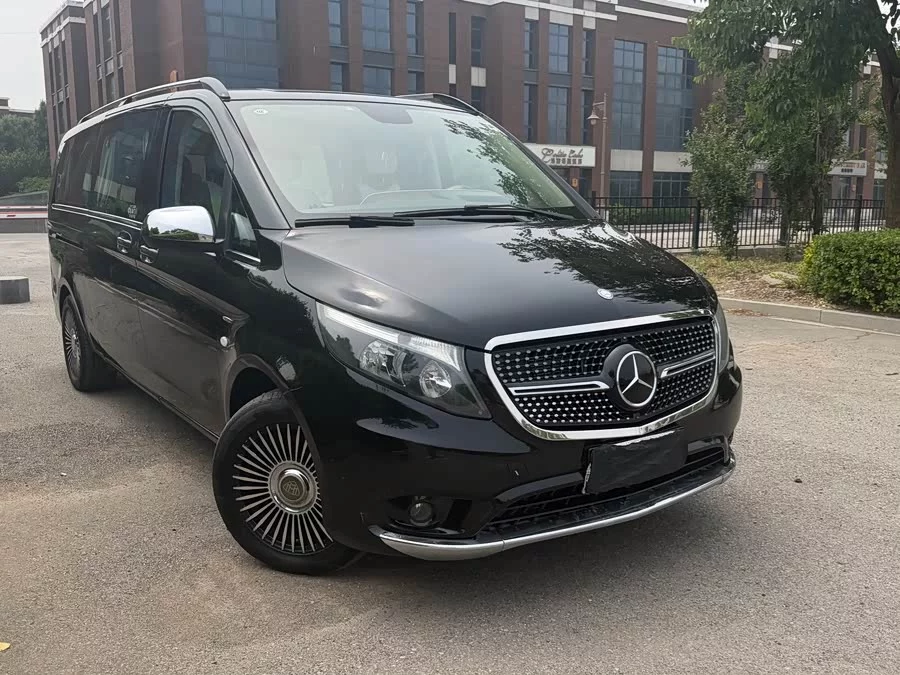 Mercedes Benz Vito