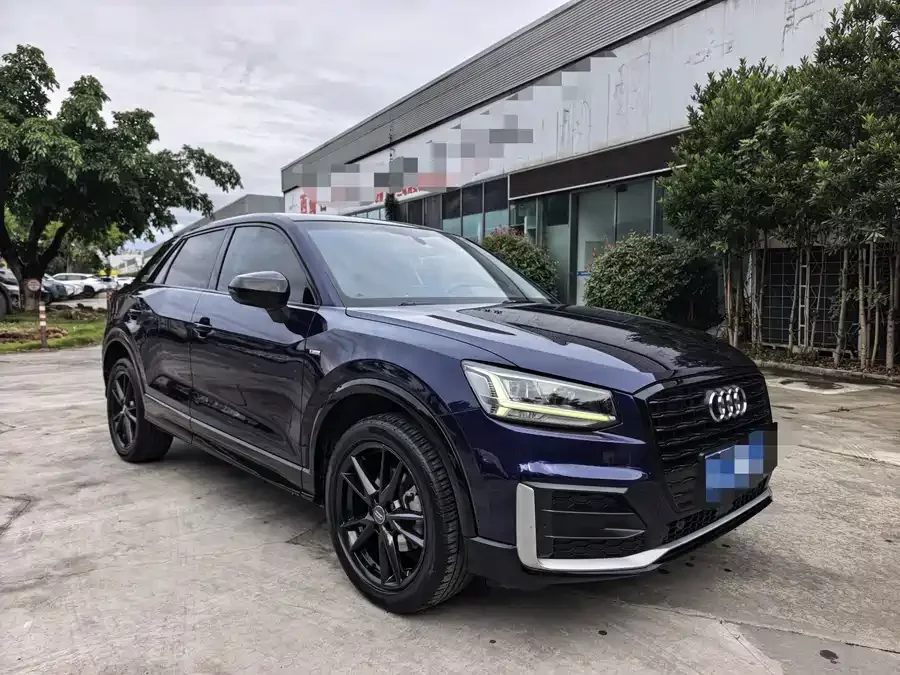 Audi Q2L