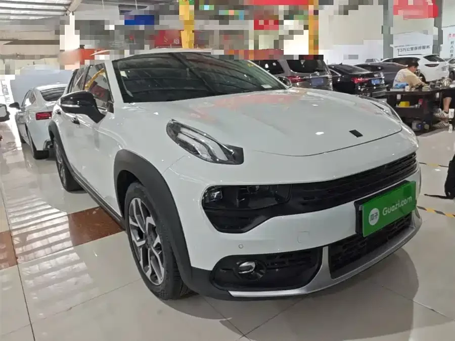 Lynk & Co 02