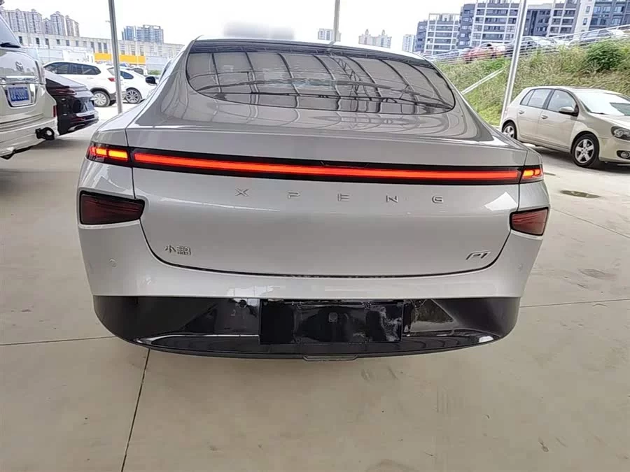 Xpeng P7
