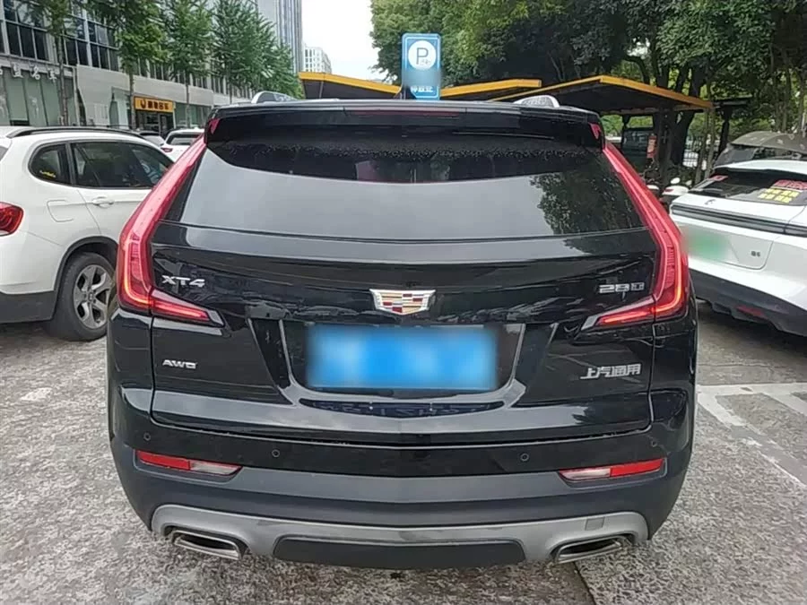 Cadillac XT4