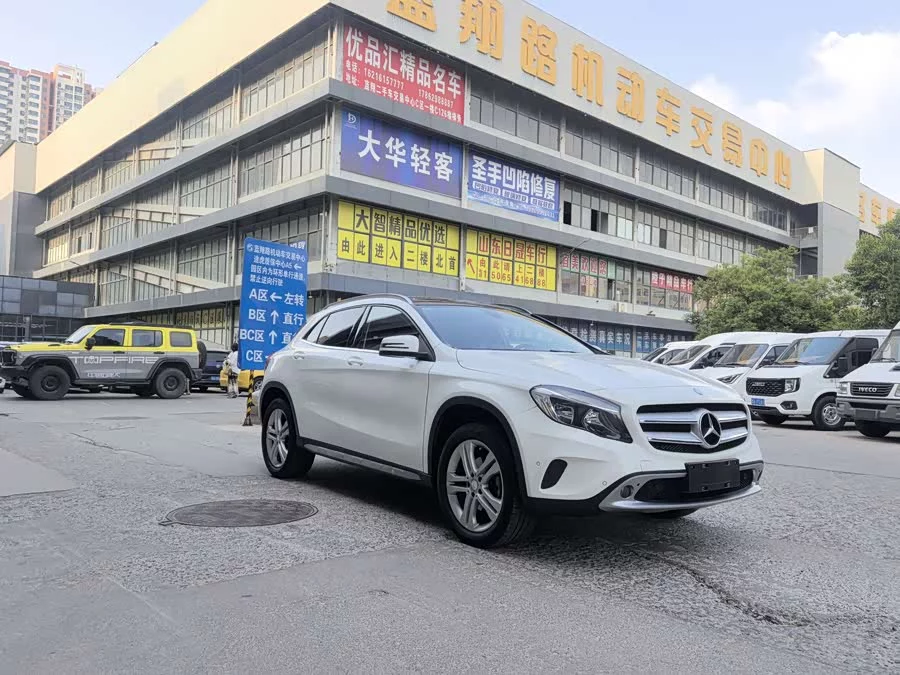 Mercedes Benz GLA