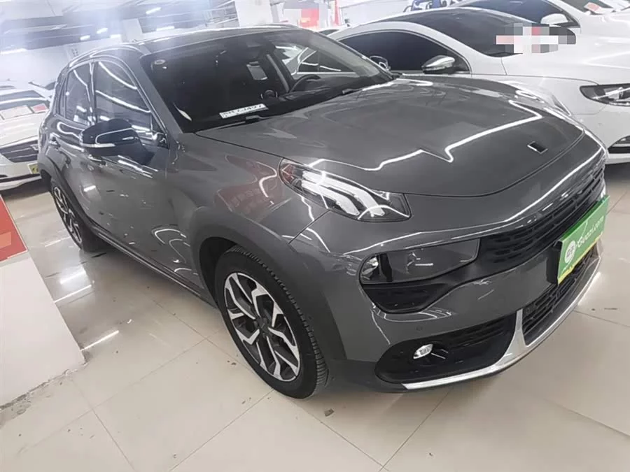 Lynk & Co 02