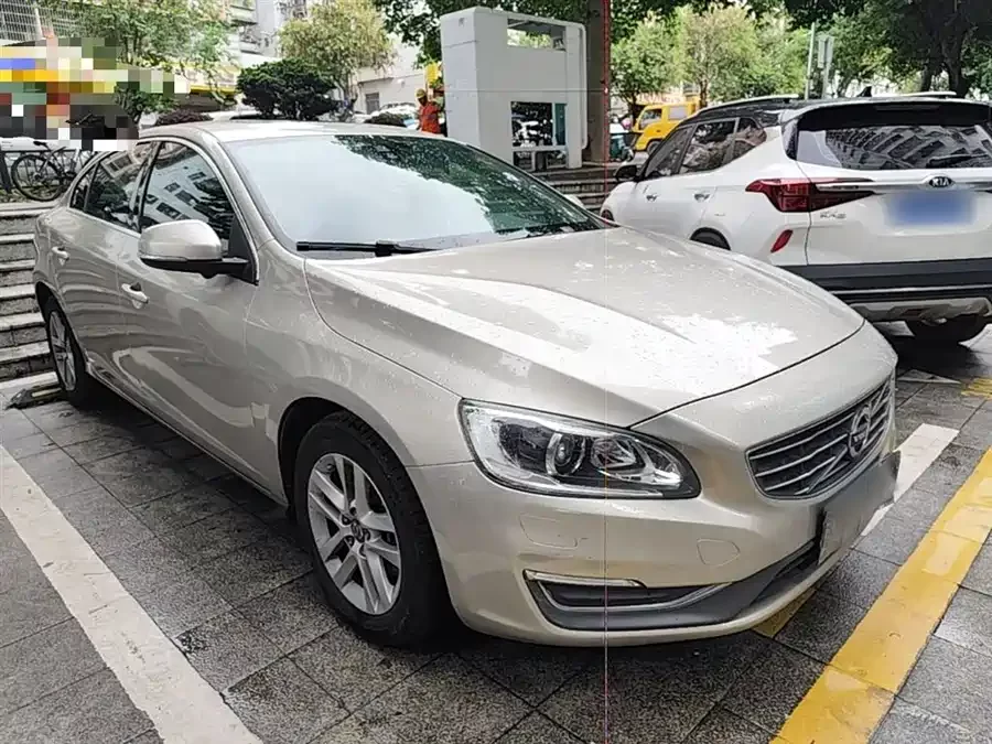 Volvo S60
