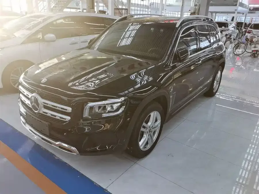 Mercedes Benz GLB