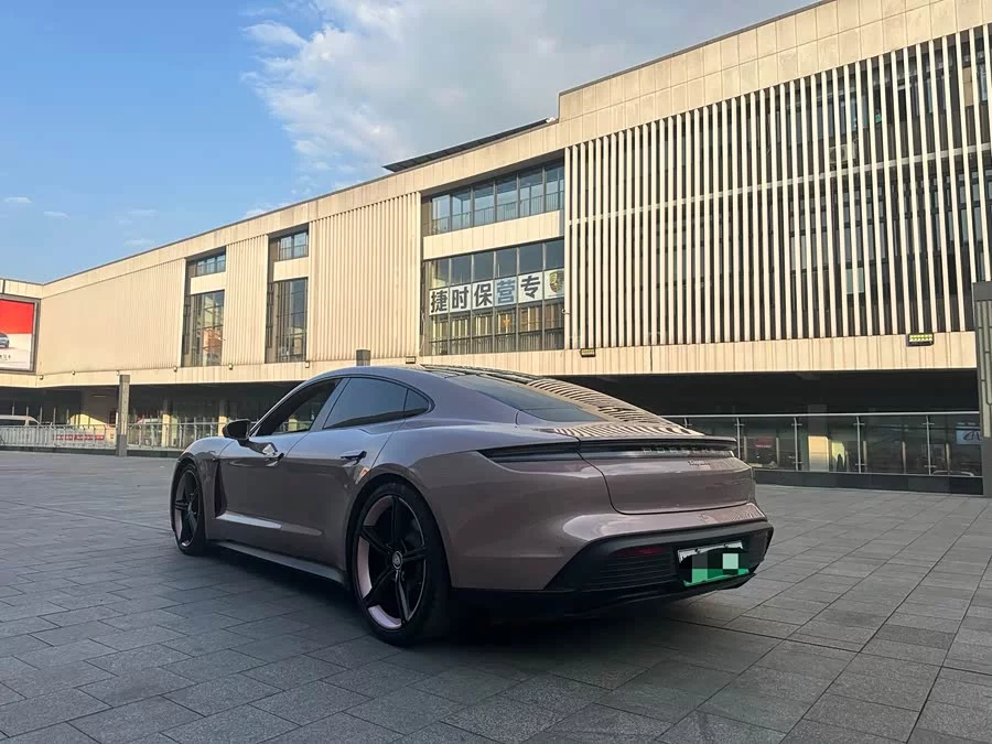 Porsche Taycan