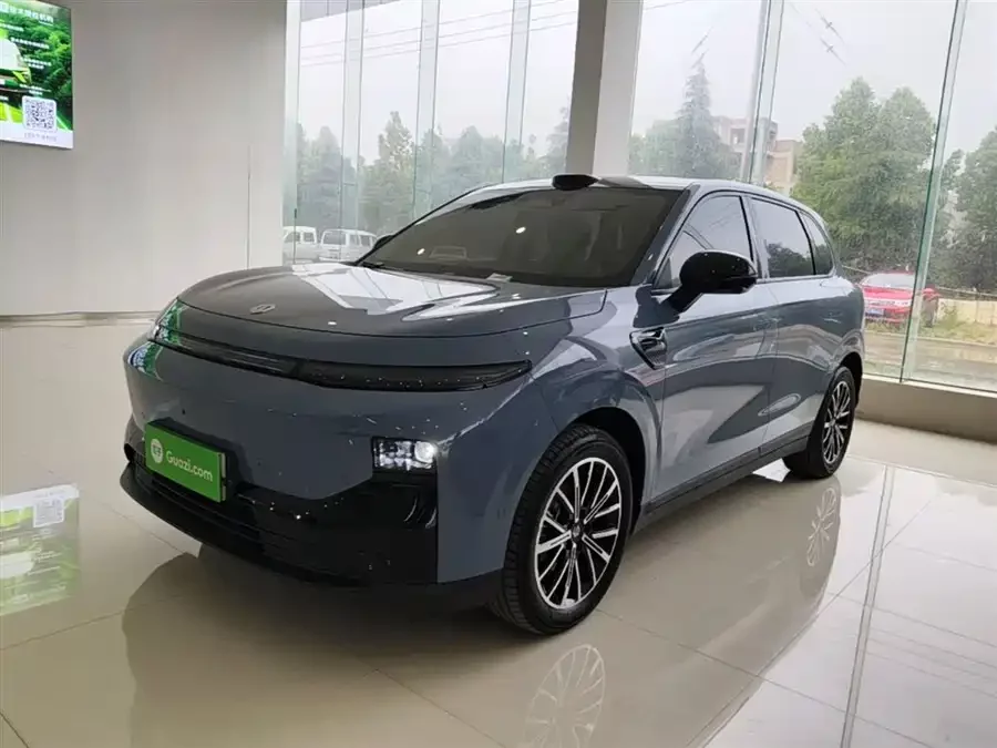 Leapmotor B10