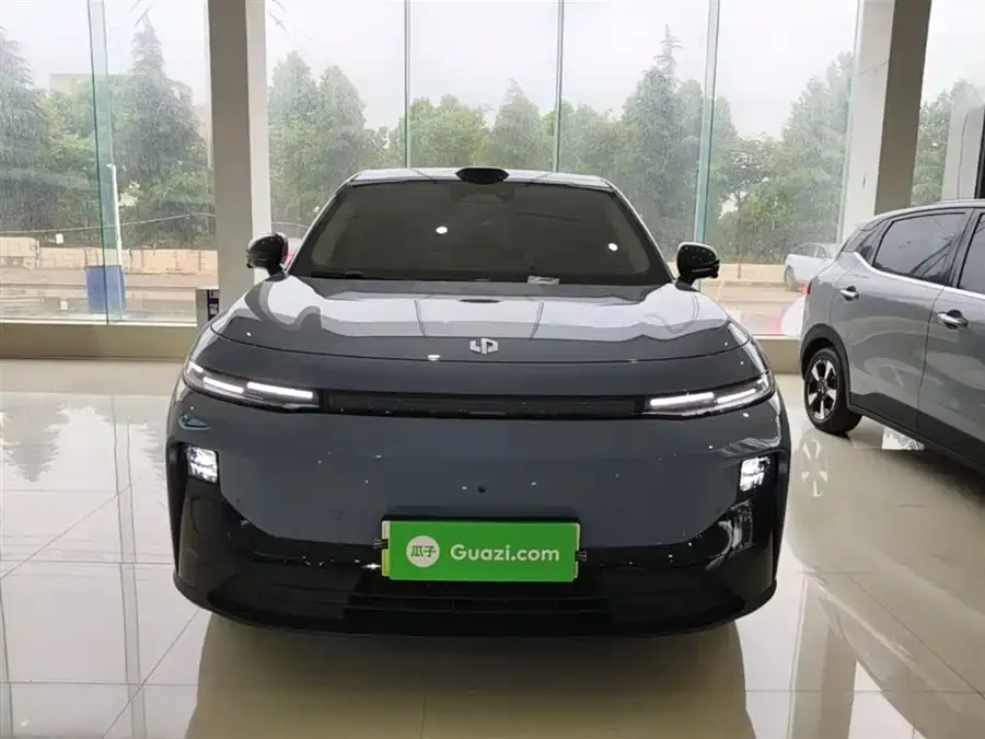 Leapmotor B10