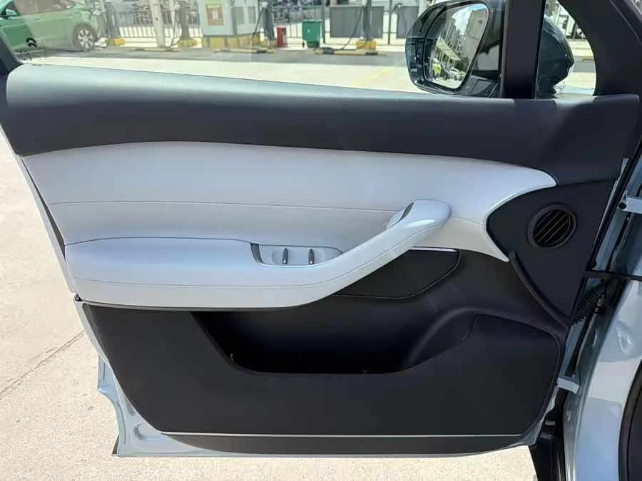 NIO ES6