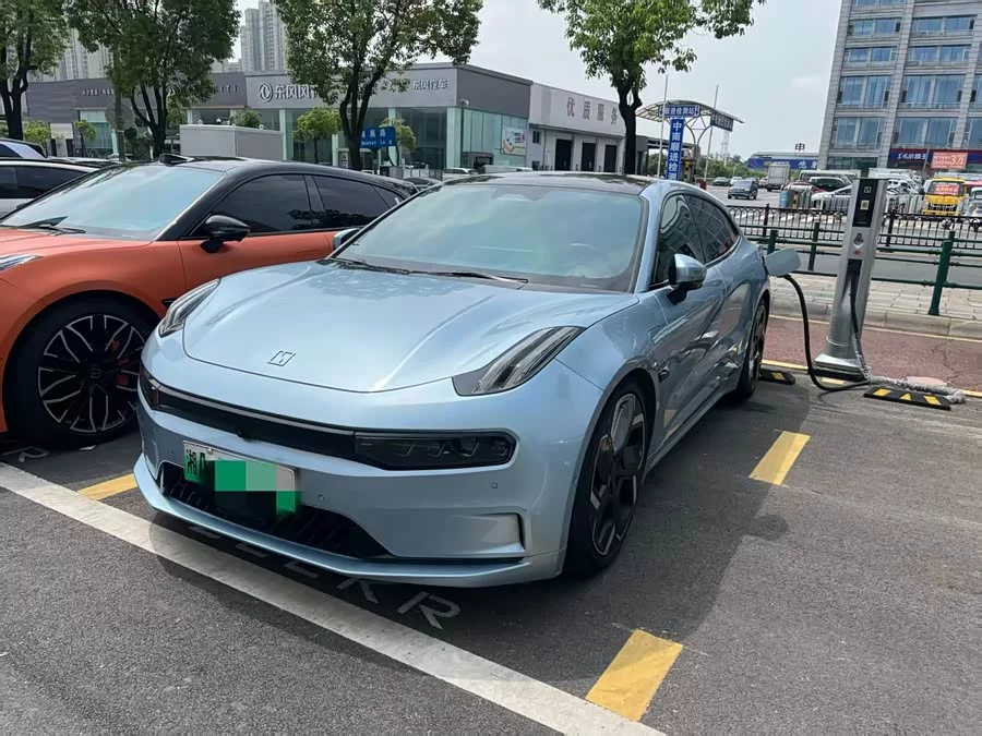 Zeekr 001