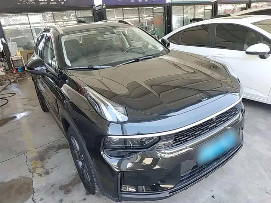 Lynk & Co 01
